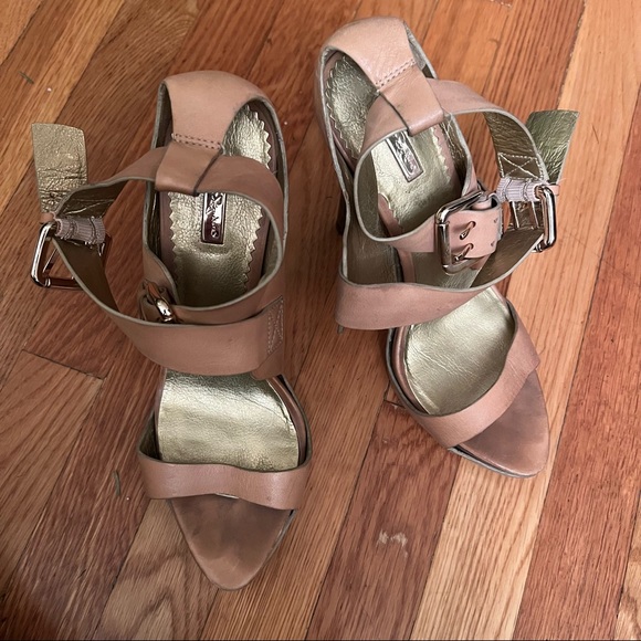 Report Signature nude strappy platform heels size 7.5 - Picture 4 of 7